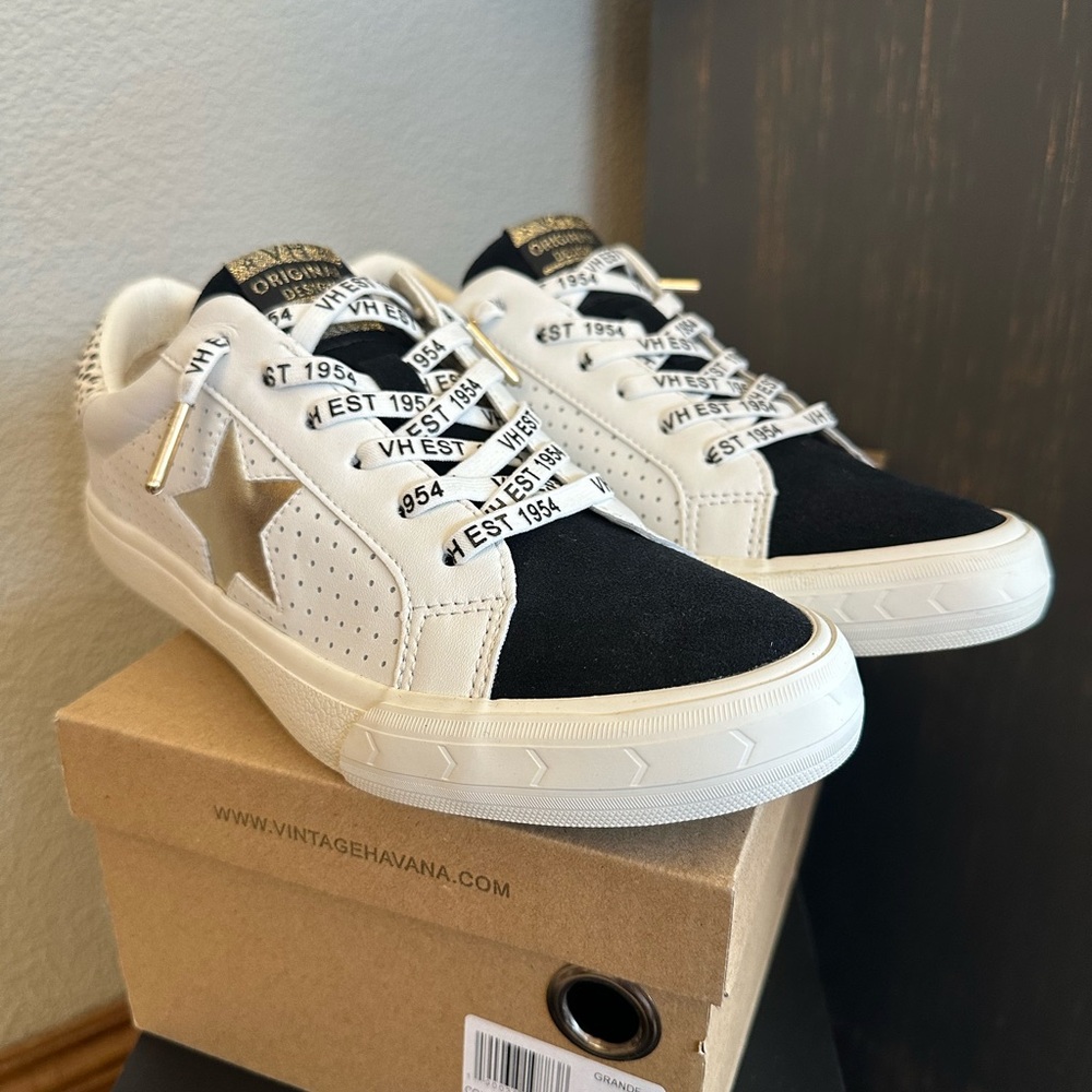 Vintage Havana Sneakers in Shoes